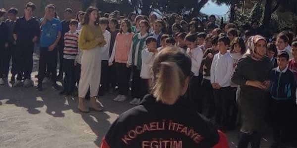 Büyükşehir İtfaiyesi’nden öğrencilere eğitim