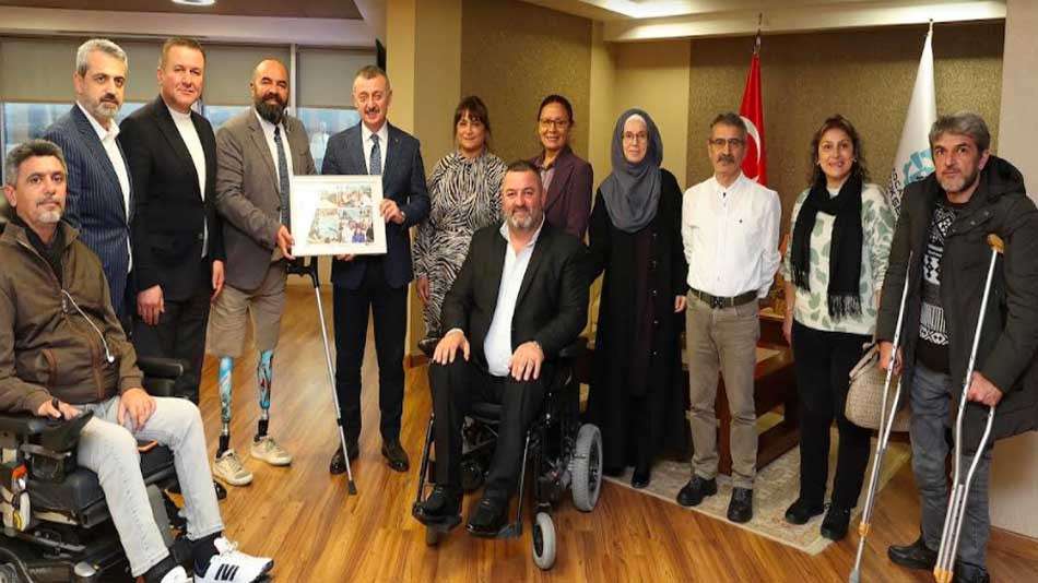 Başkan Büyükakın'dan Empati ve farkındalık mesajı