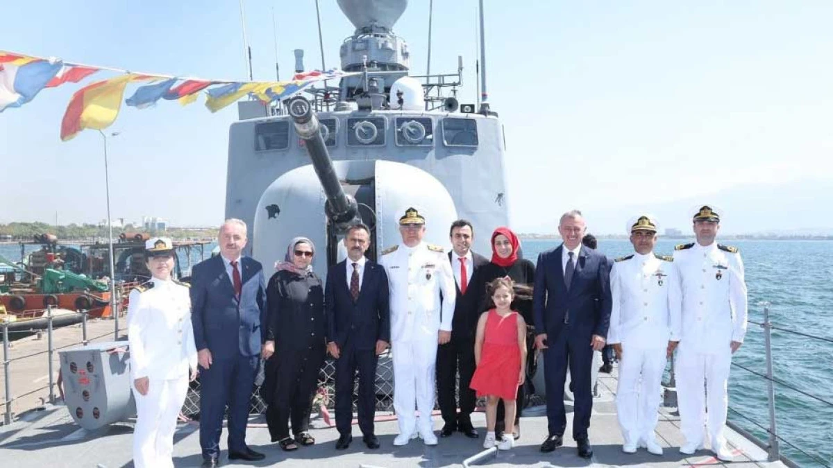Vali Aktaş ile Başkan Büyükakın TCG Fırtına gemisinde