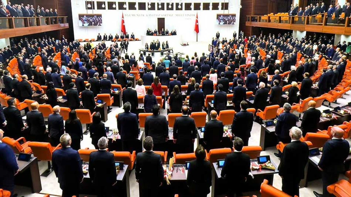 Komisyondan geçti