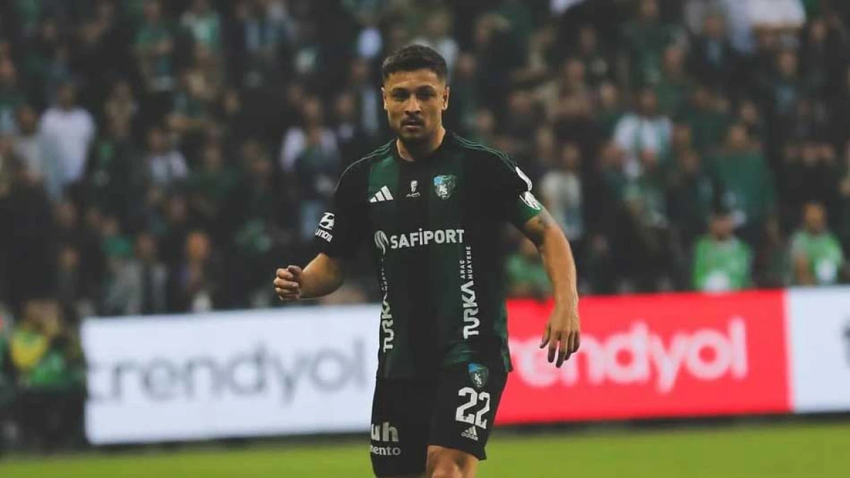  Ahmet Oğuz Kocaelispor'a veda etti