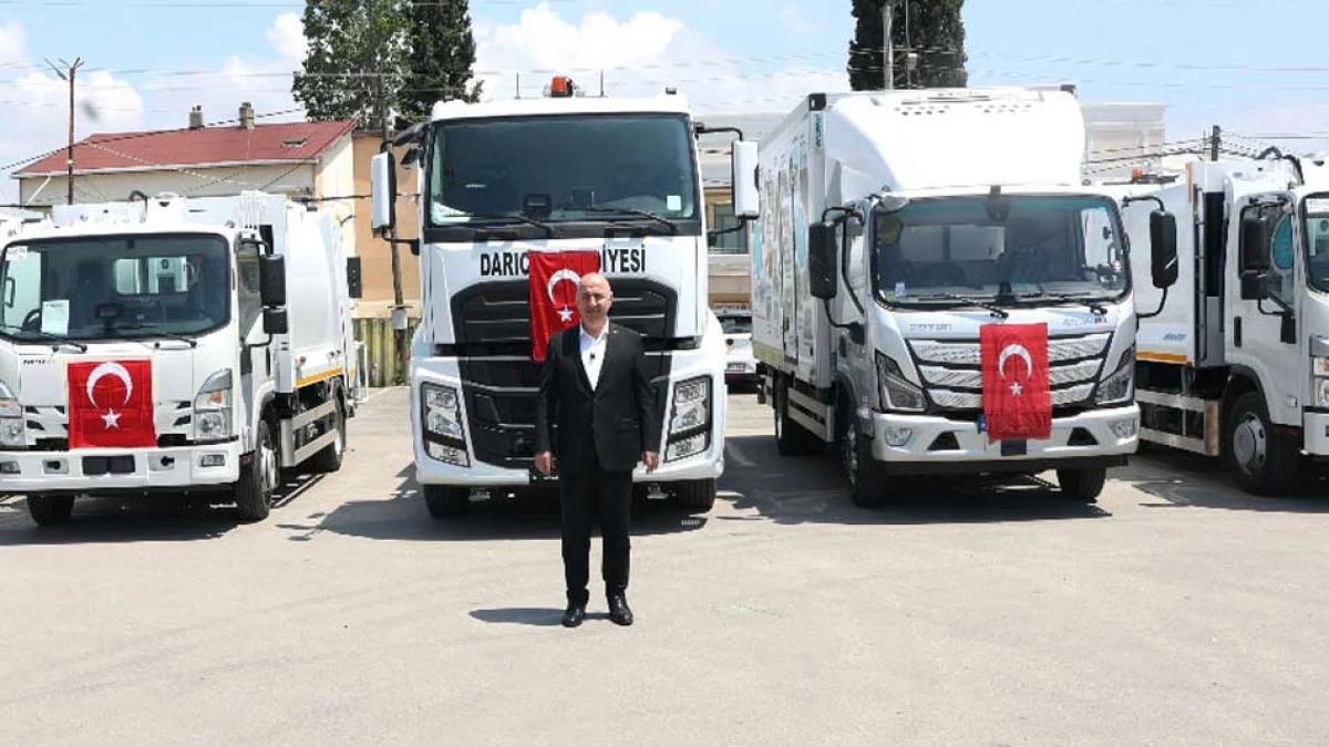 Başkan Bıyık, Darıca'ya yeni araçlar aldı