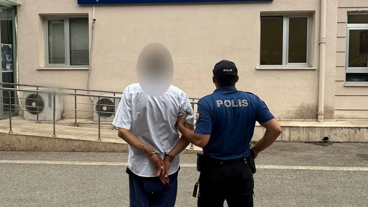 Kimlik kontrolünde yakalandı