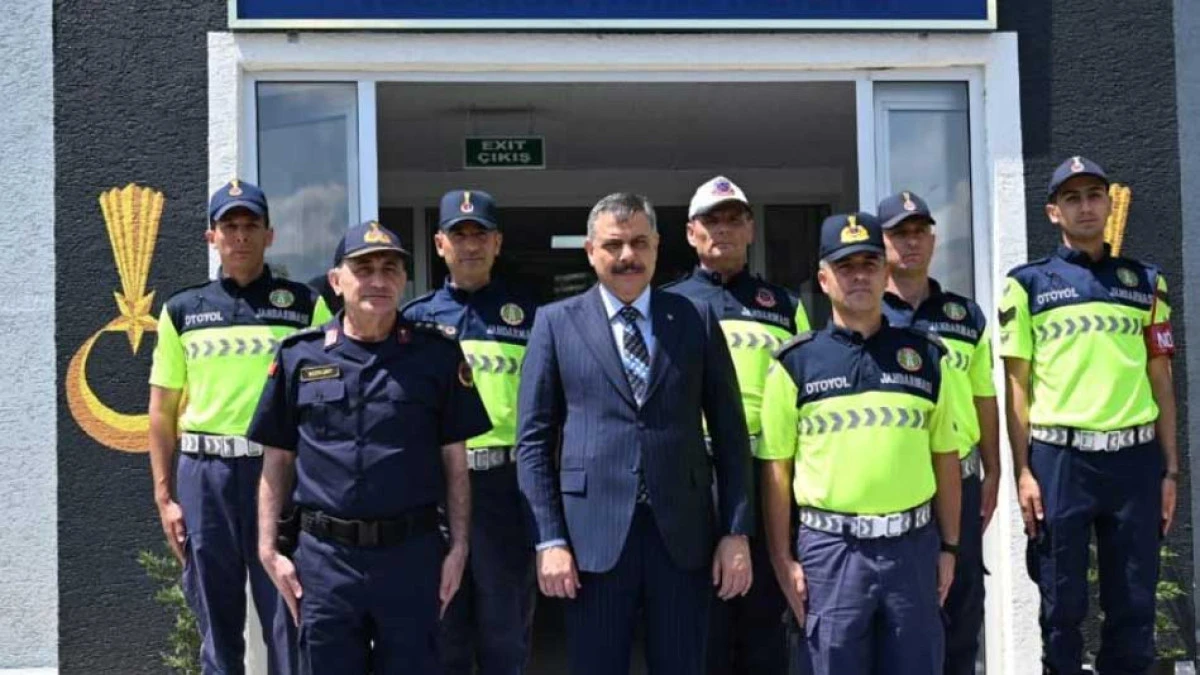 Bakan Çiftçi'den Çayırköy Otoyol Jandarma Karakol Komutanlığına ziyaret