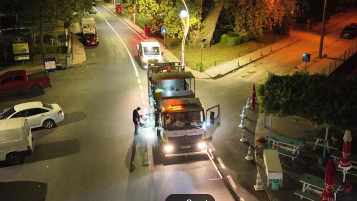 Büyükşehir'den Karamürsel Plaj Yolu Caddesi’ne özel asfalt