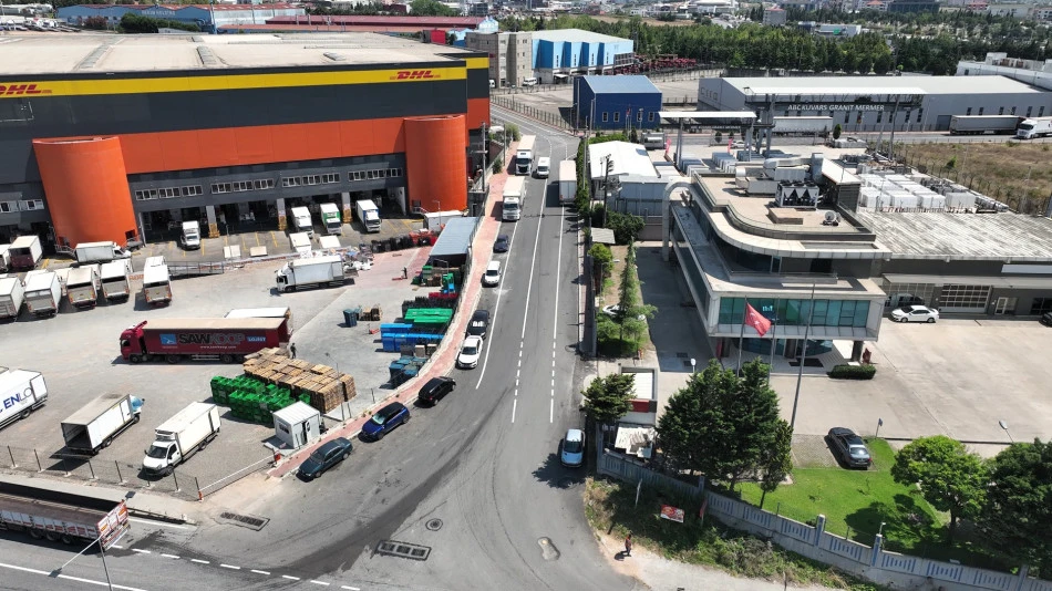 ALTYAPI VE YOL DÜZENİ AYNI STANDARTTA