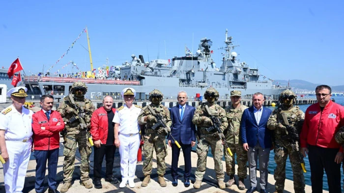 Bakan Uraloğlu, Mavi Vatan için Gölcük'e geldi