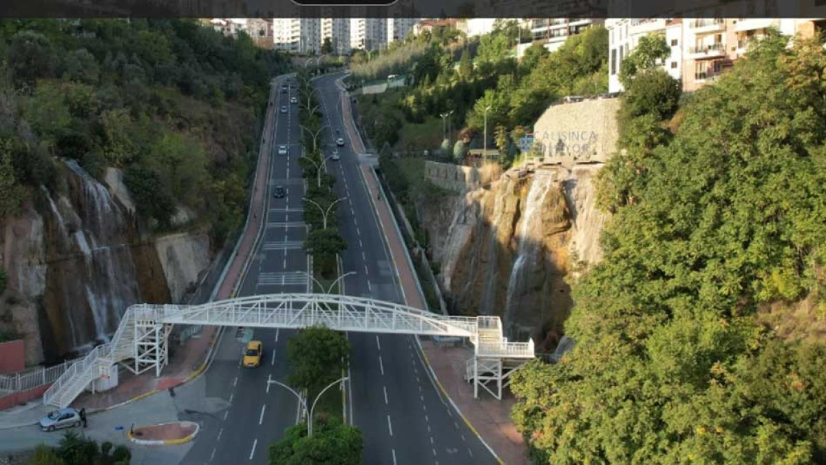 İzmit'in en büyük sorununu Büyükşehir çözdü