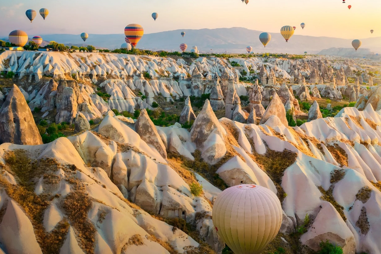 Bakan Ersoy'dan Turizm açıklaması