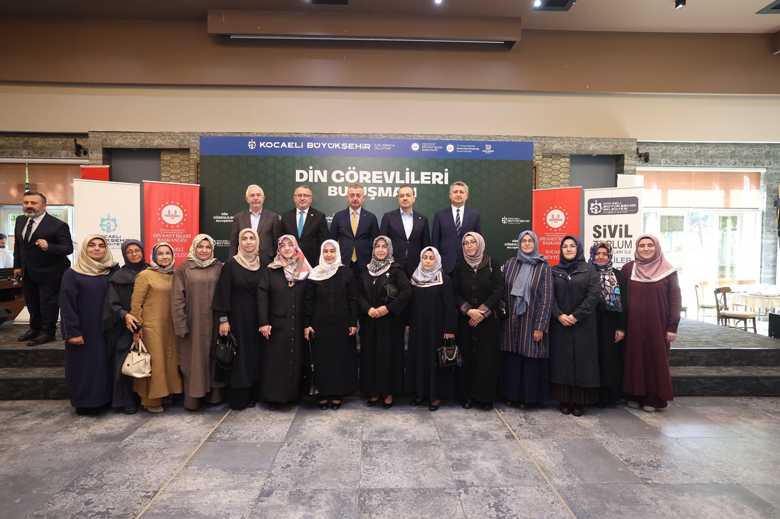 din-gorevlileri-031509