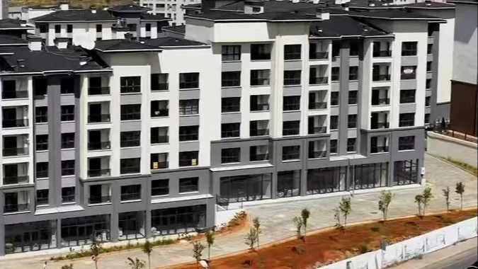 Bakan Murat yarın kiraya sunulacak TOKİ'nin Ataşehir'deki konutları paylaştı