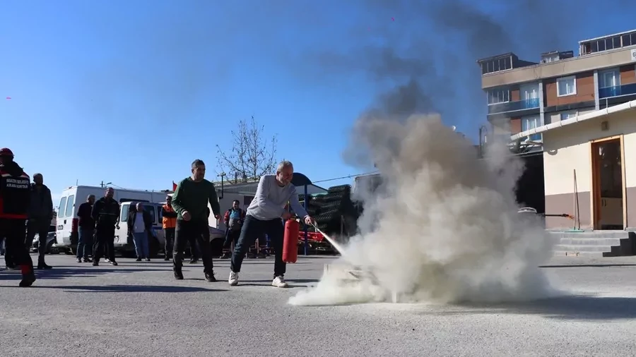 Maltepe'de afetlere hazırlık: 800 gönüllü saha eğitimini tamamladı