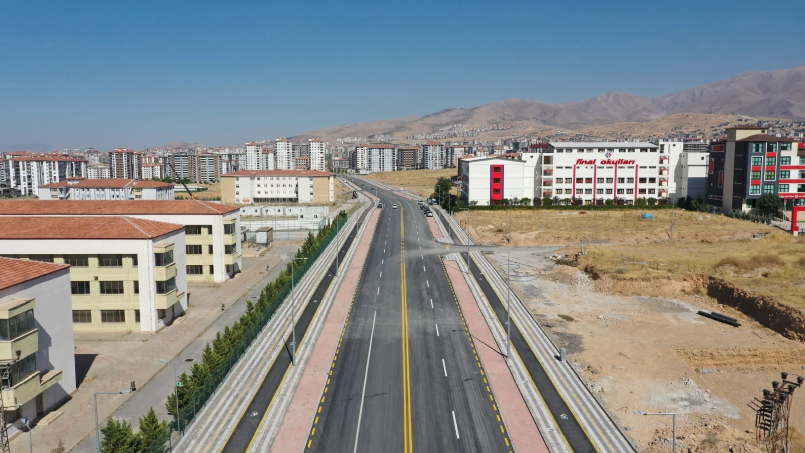 Malatya'da o caddenin genişliği 30 metreye çıkarıldı