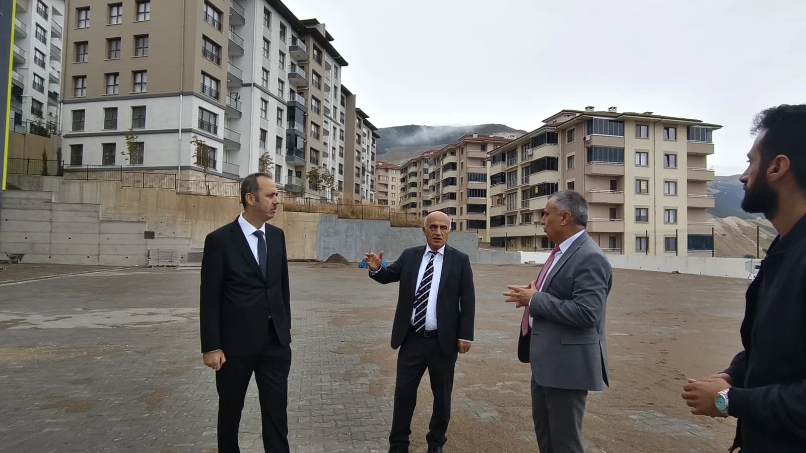 Gemlik’te eğitim yatırımlarına yerinde inceleme
