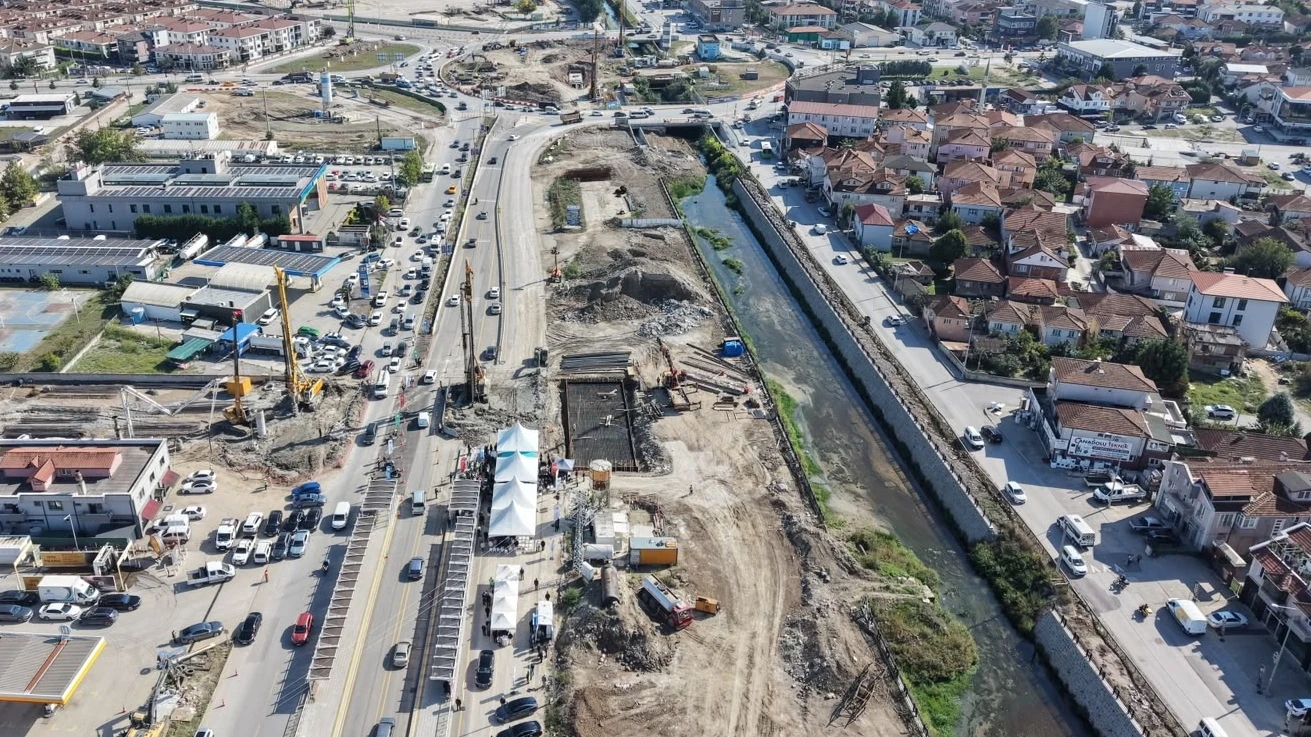 Sakarya’da Kuzey Köprüsü’nün temeli atıldı... Binlerce sürücüye nefes aldıracak