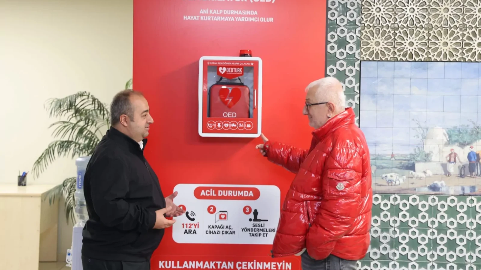 OED cihazları Gebze’nin dört bir yanına yerleştiriliyor! Kalbi duran vatandaş için kritik hamle