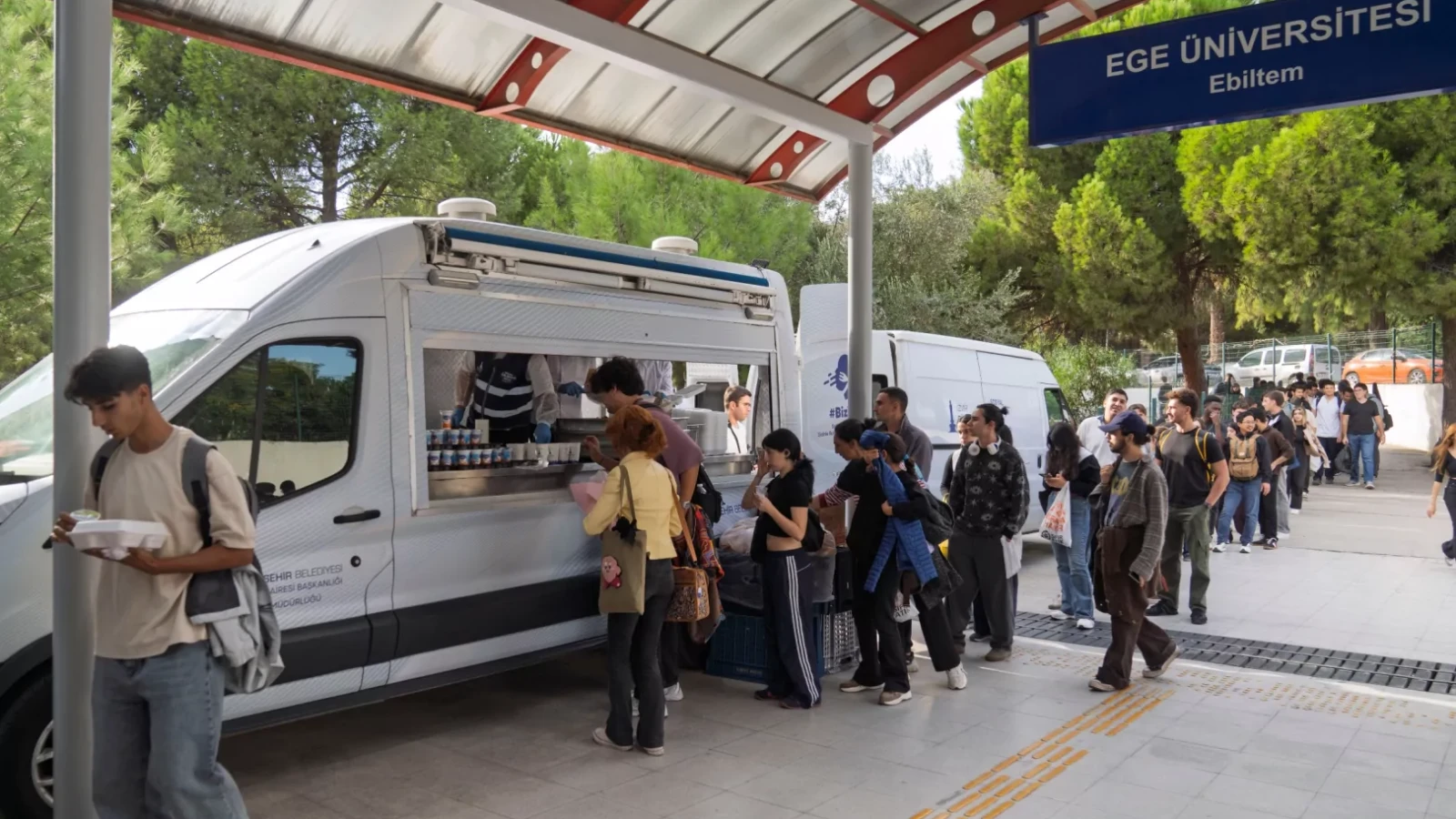 İzmir’de üniversiteliler Büyükşehir’e emanet