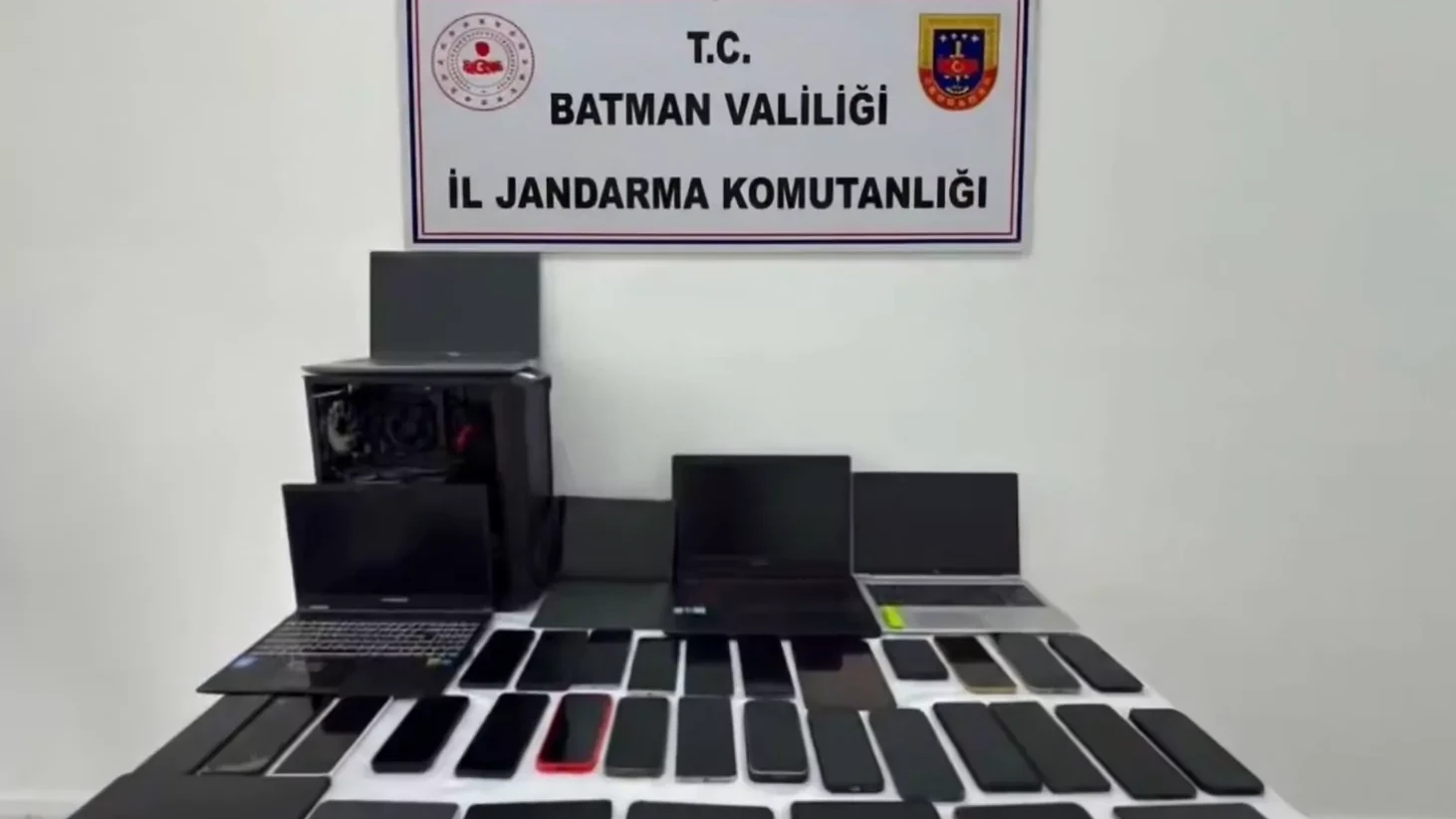 Batman merkezli 13 ilde yasa dışı bahis operasyonu: 102 şüpheli yakalandı