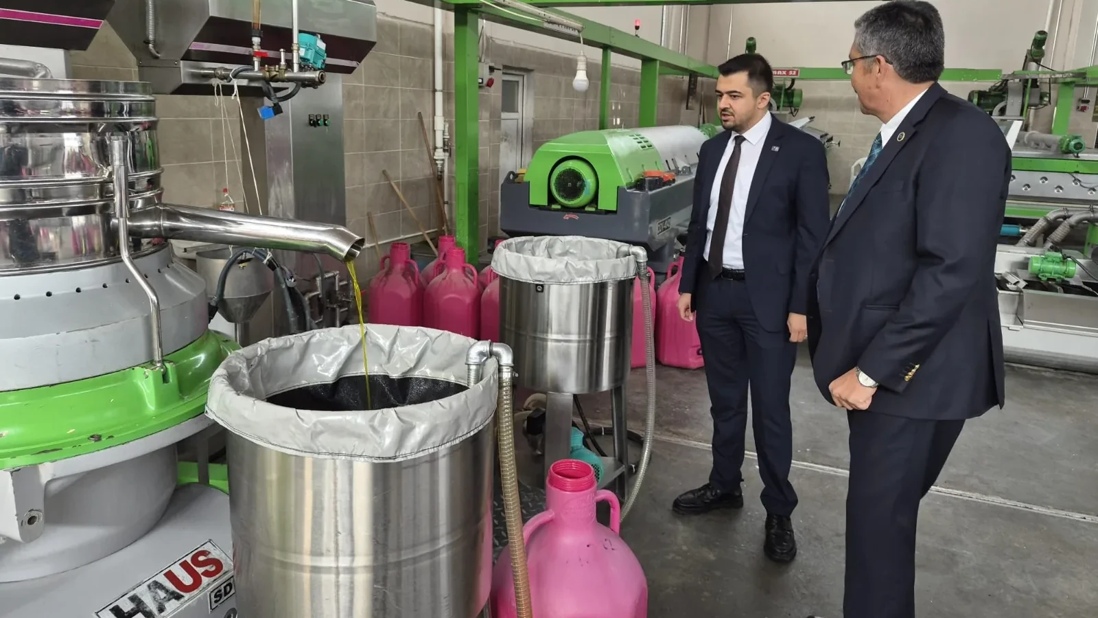 Manisa'da zeytin üreticisi isyanda