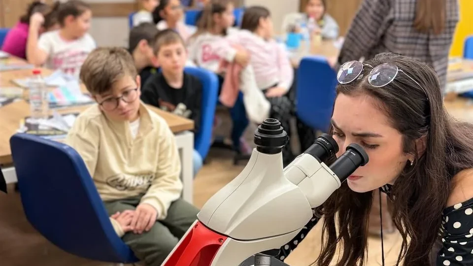 Sakaryalı minikler bilimin gizemli dünyasına yolculuk yaptı