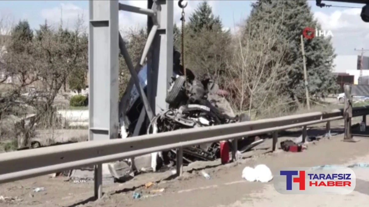 Kahramankazan'da feci kaza: 5 ölü, 14 yaralı