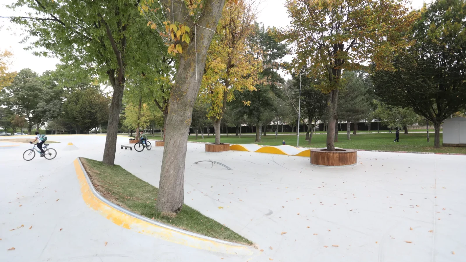 Bursa İnegöl'de yeni kaykay ve paten parkta sona gelindi