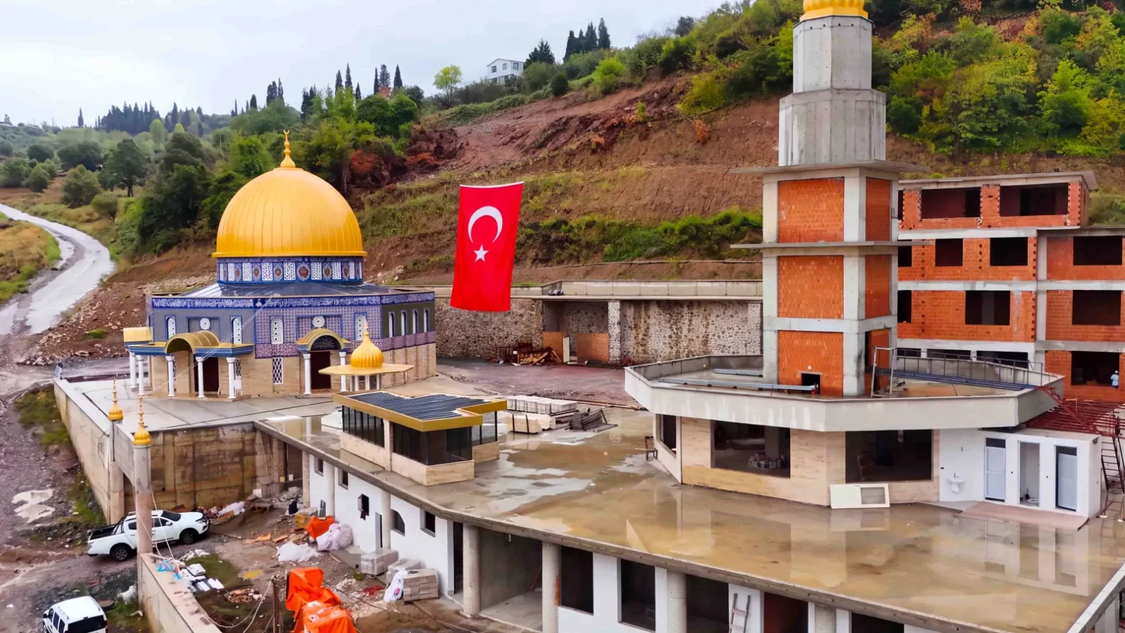 Karamürsel Aksa Camii Büyükşehir’le yükseliyor