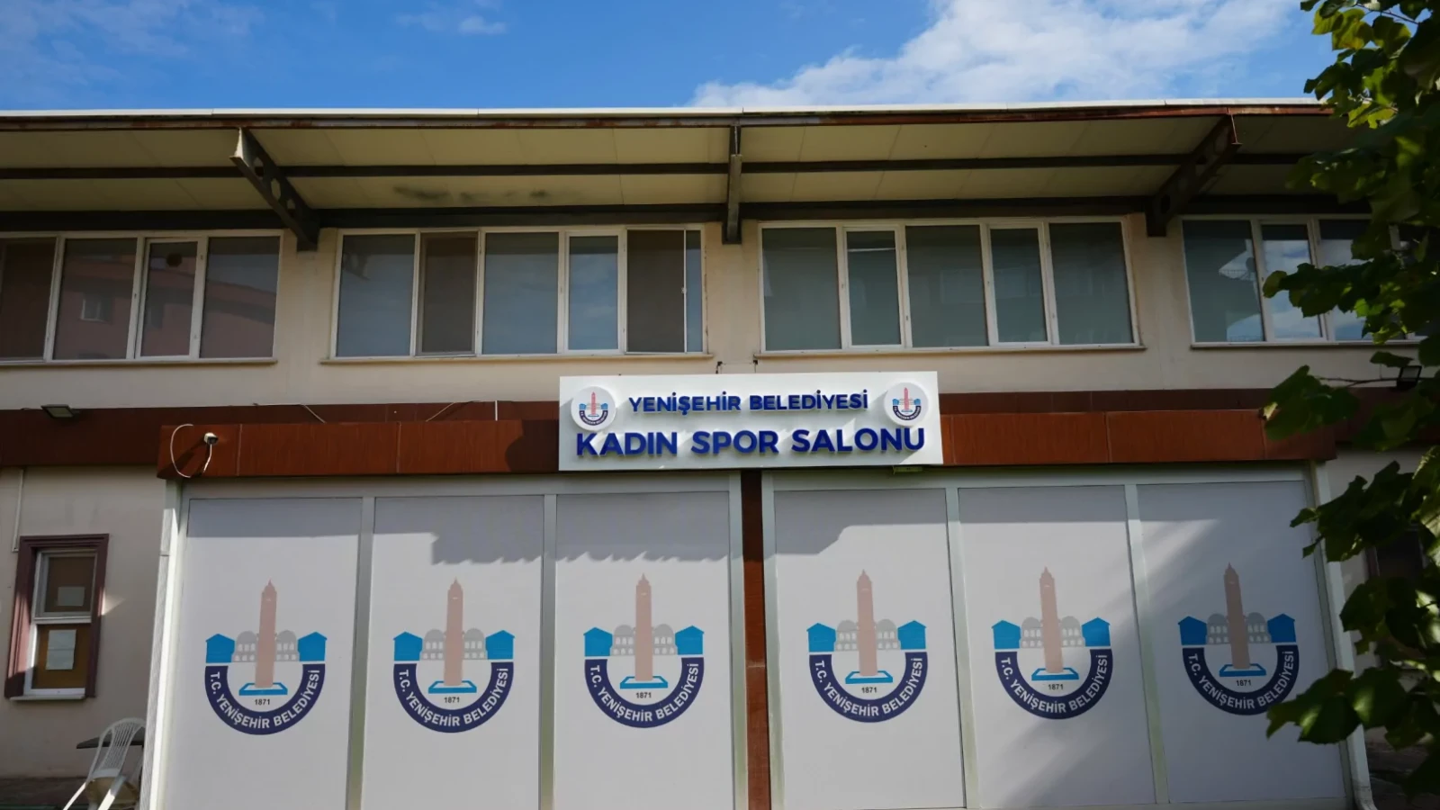 Bursa Yenişehir'de Kadın Spor Salonu yenilenen yüzüyle hizmette